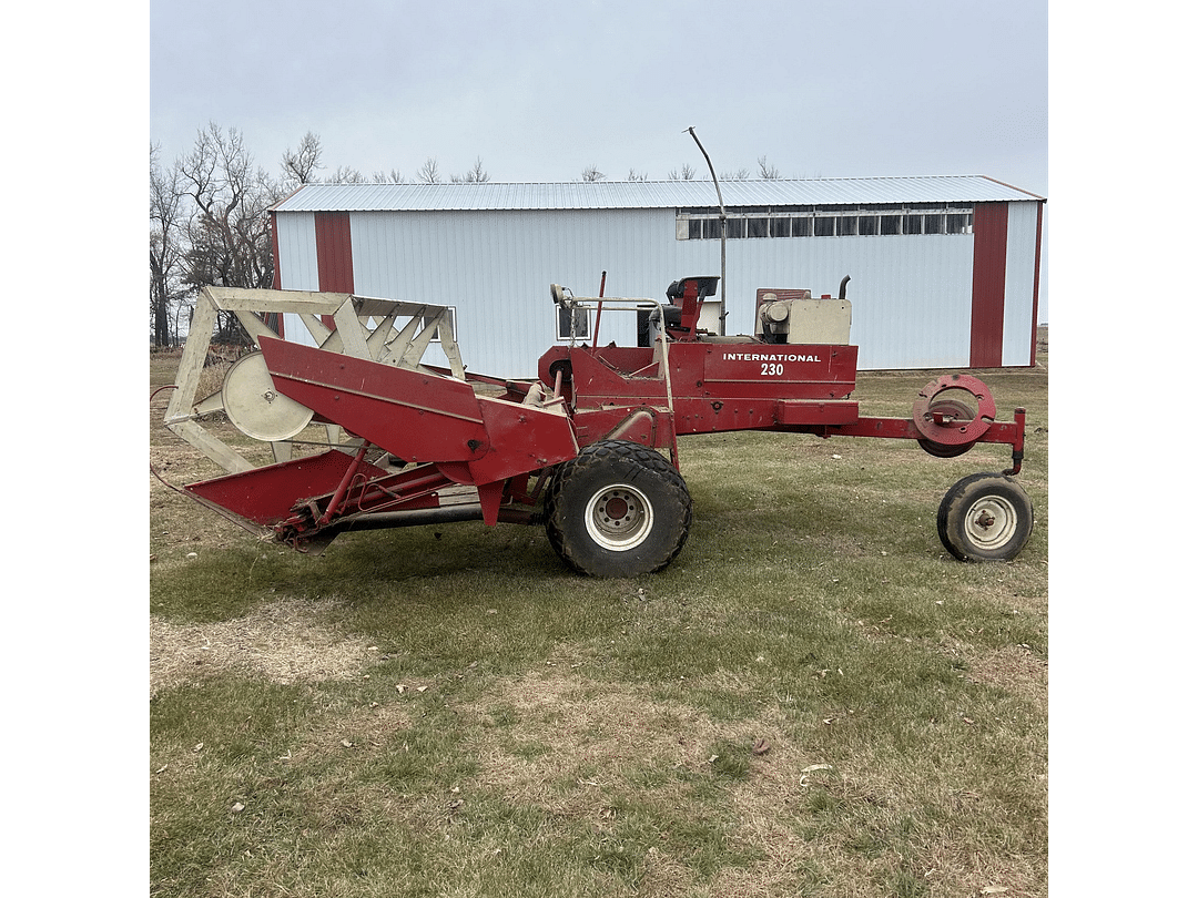 Image of International Harvester 230 Primary image