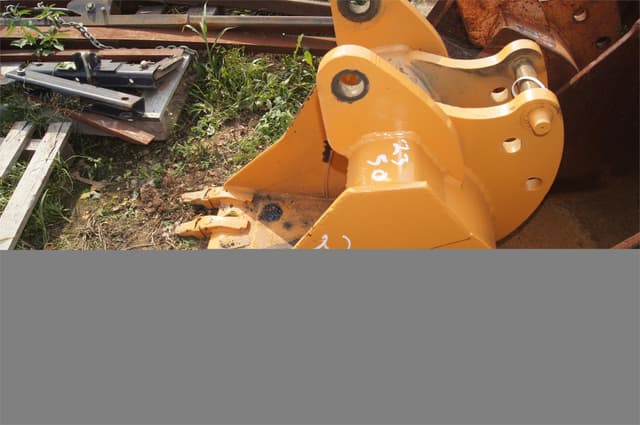Image of International Harvester 2350 equipment image 1