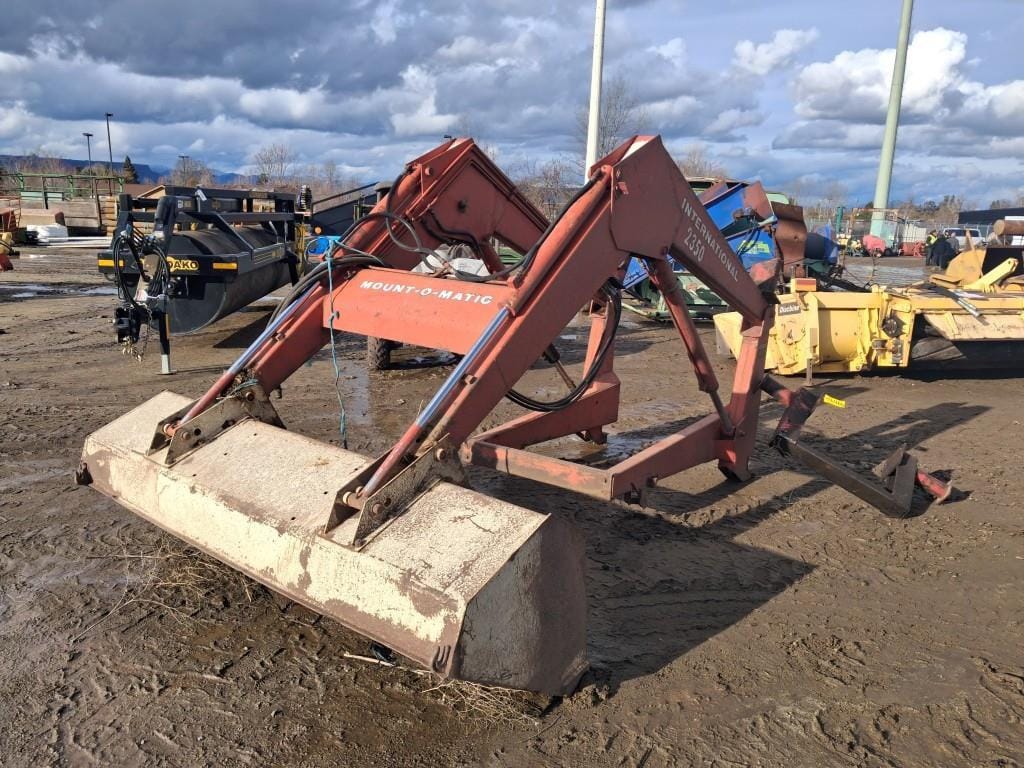 International Harvester 2350 Equipment Image0