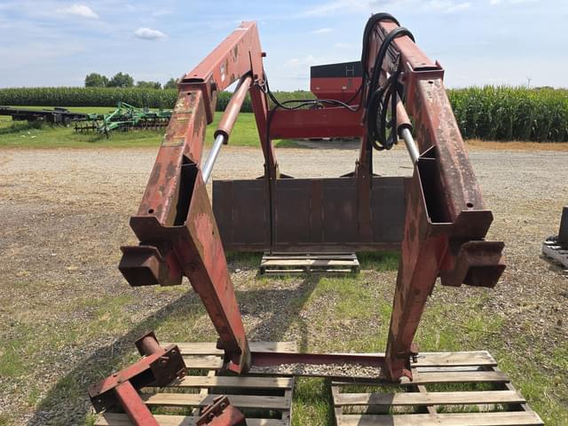 Image of International Harvester 2350 equipment image 3