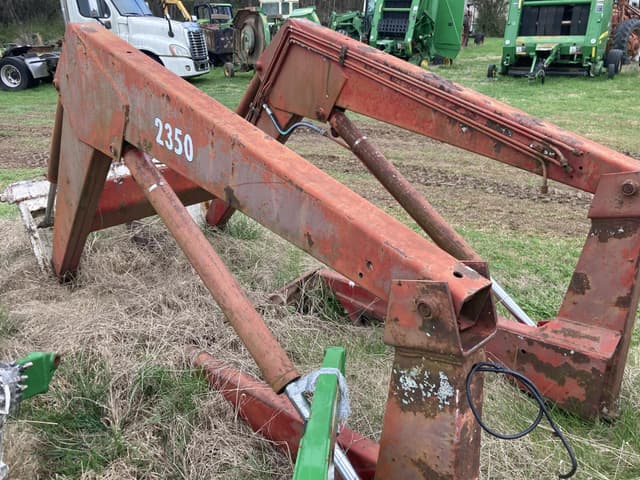 Image of International 2350 equipment image 4