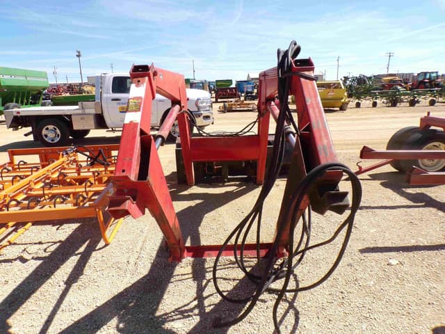 Image of International Harvester 2350 equipment image 4