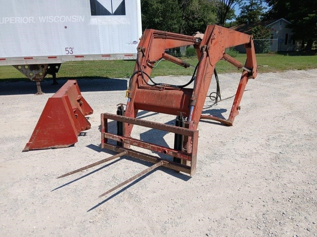 International Harvester 2350 Equipment Image0
