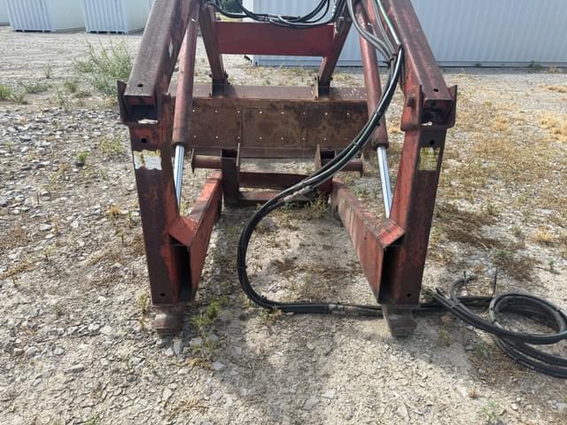 Image of International Harvester 2350 equipment image 4