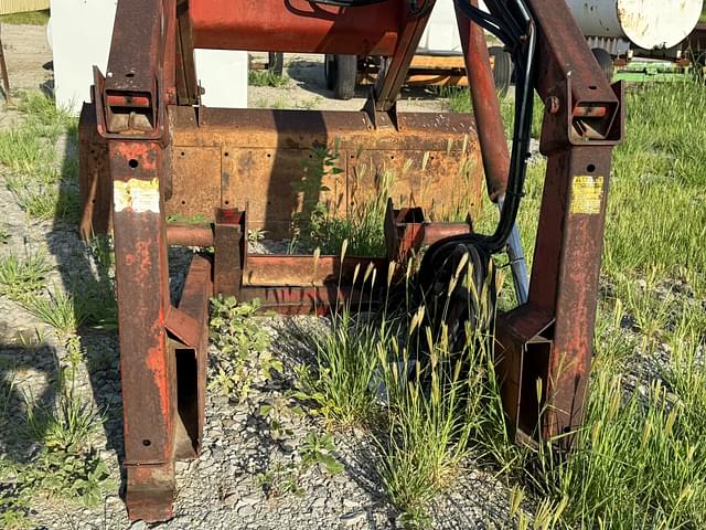 Image of International Harvester 2350 equipment image 4