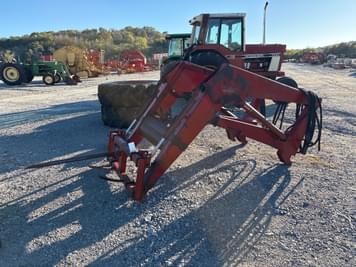 Main image International Harvester 2350