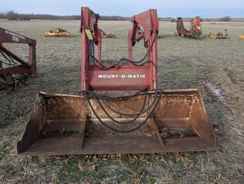 Main image International Harvester 2350