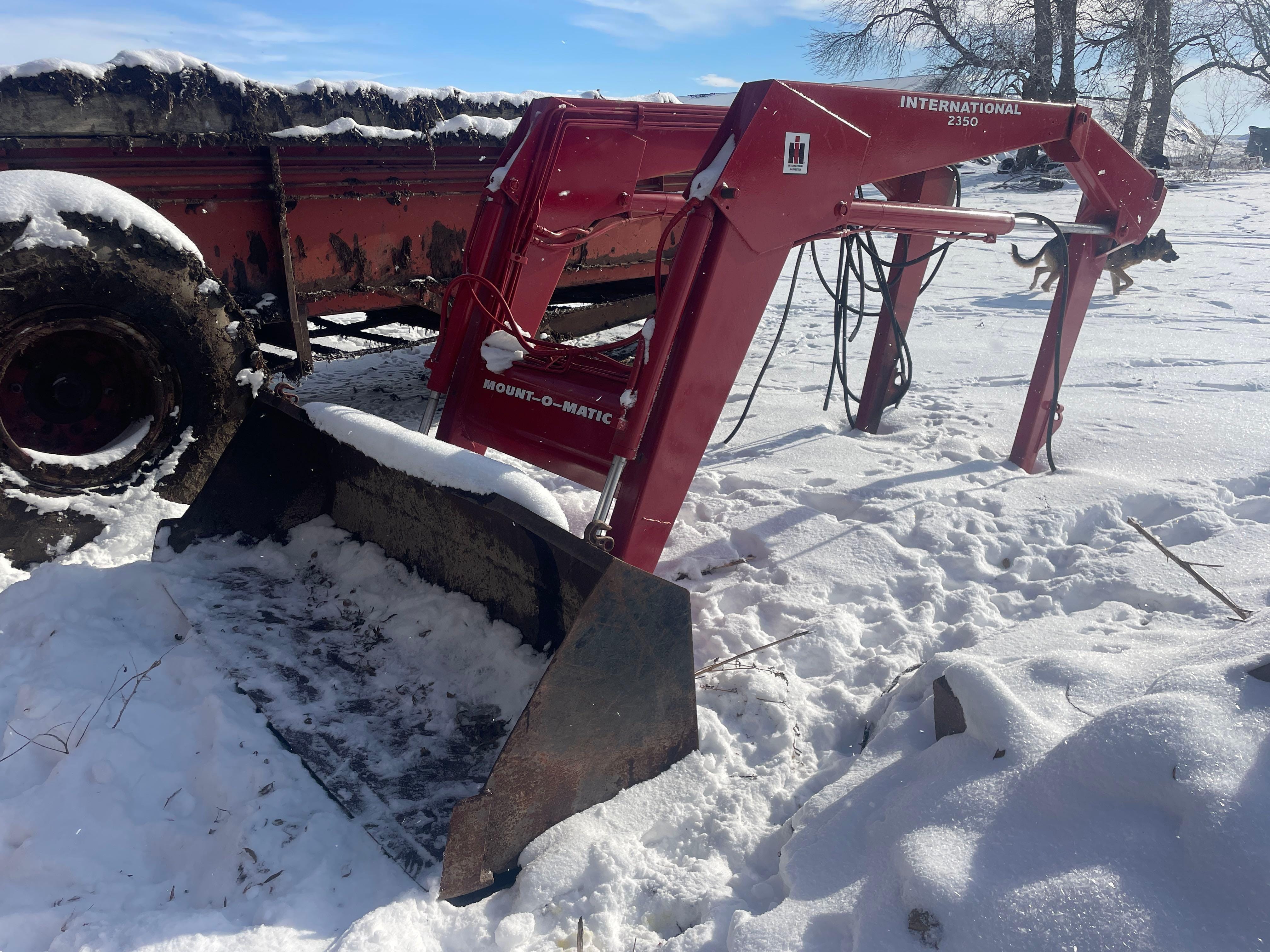 International Harvester 2350 Equipment Image0