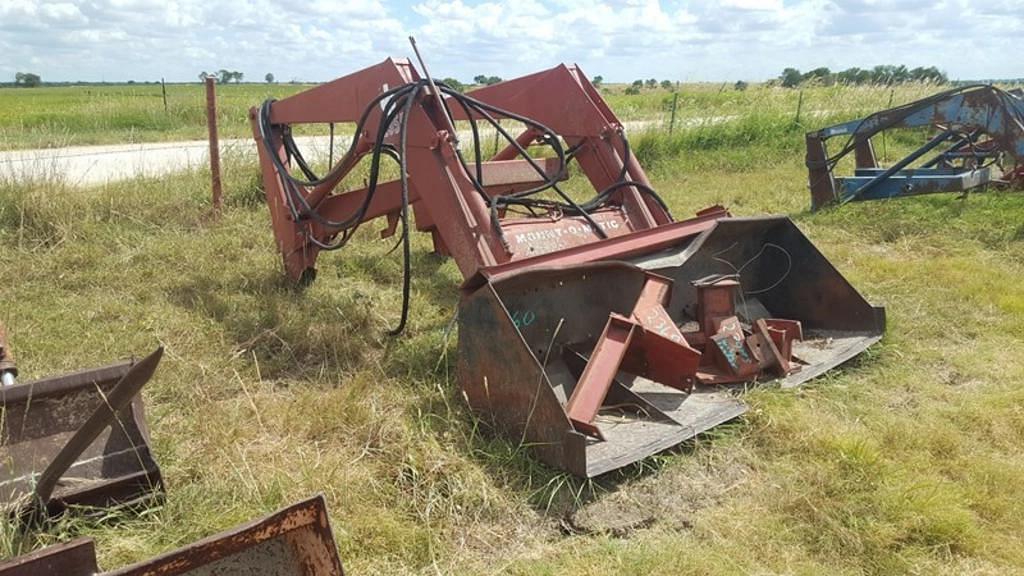 Image of International Harvester 2355 Primary image