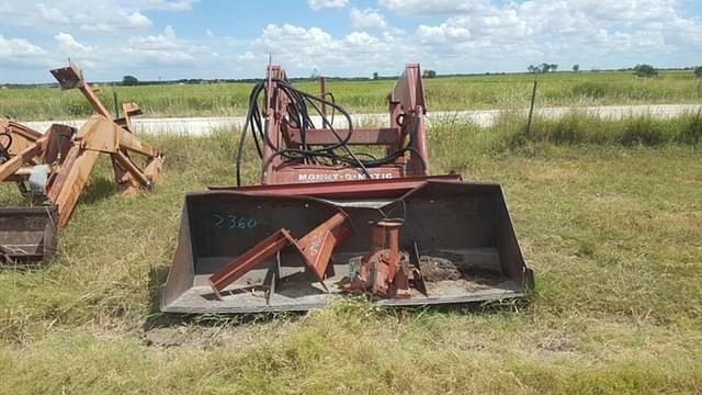 Image of International Harvester 2355 equipment image 2