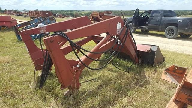 Image of International Harvester 2355 equipment image 1