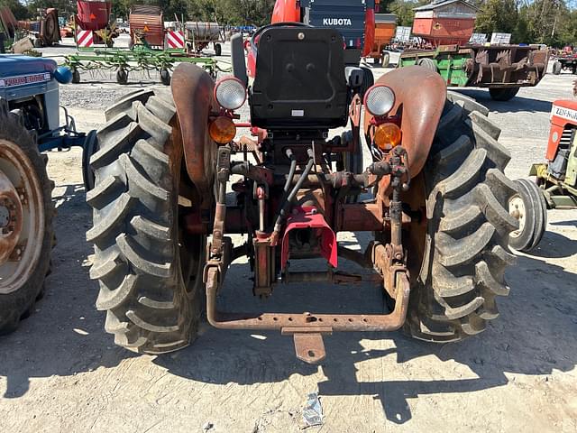 Image of International Harvester 240 equipment image 4