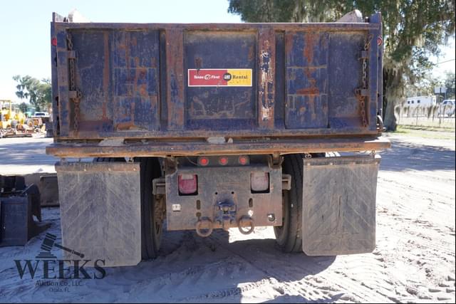 Image of International 4200 equipment image 4