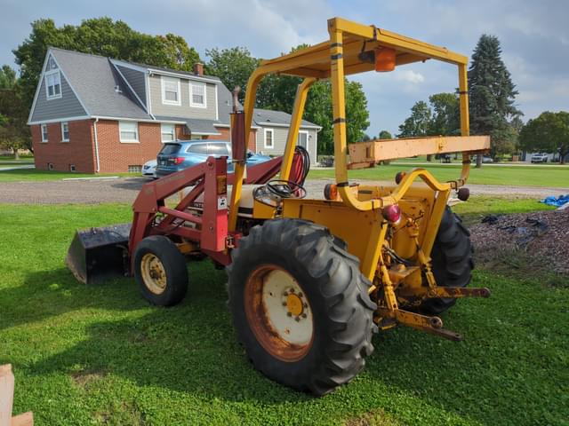 Image of International Harvester 2400B equipment image 3