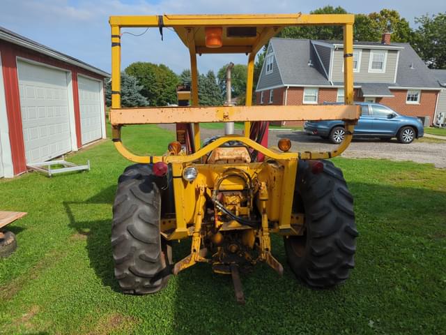 Image of International Harvester 2400B equipment image 4