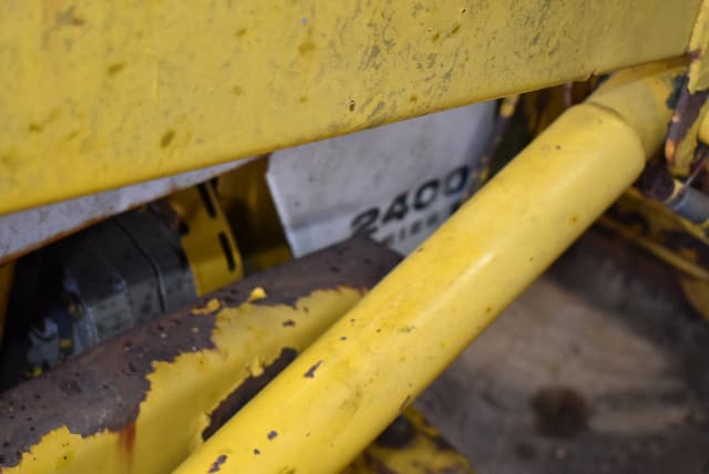 Image of International Harvester 2400B equipment image 1