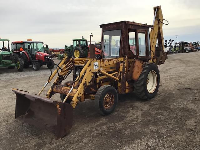 Image of International Harvester 2400A equipment image 3