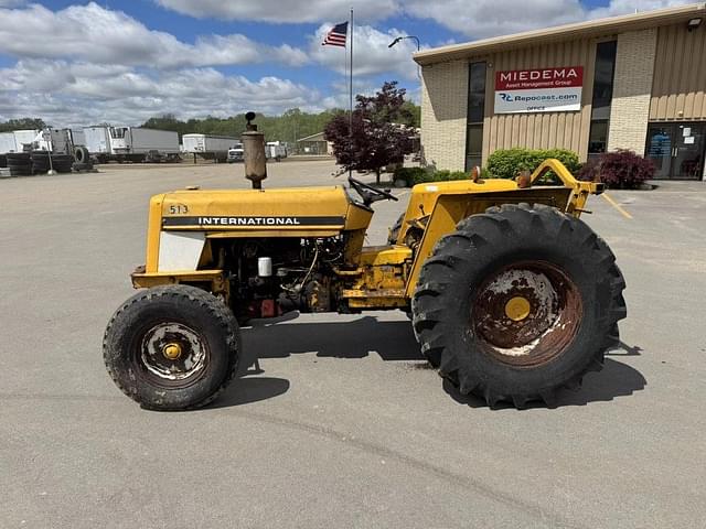 Image of International Harvester 2400B equipment image 2