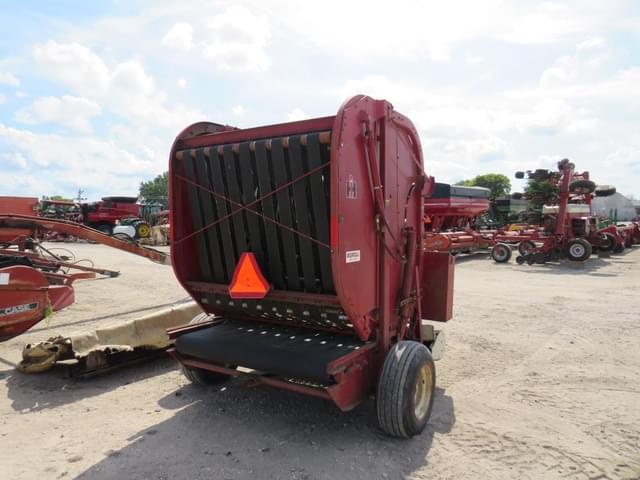 Image of International Harvester 241 equipment image 3
