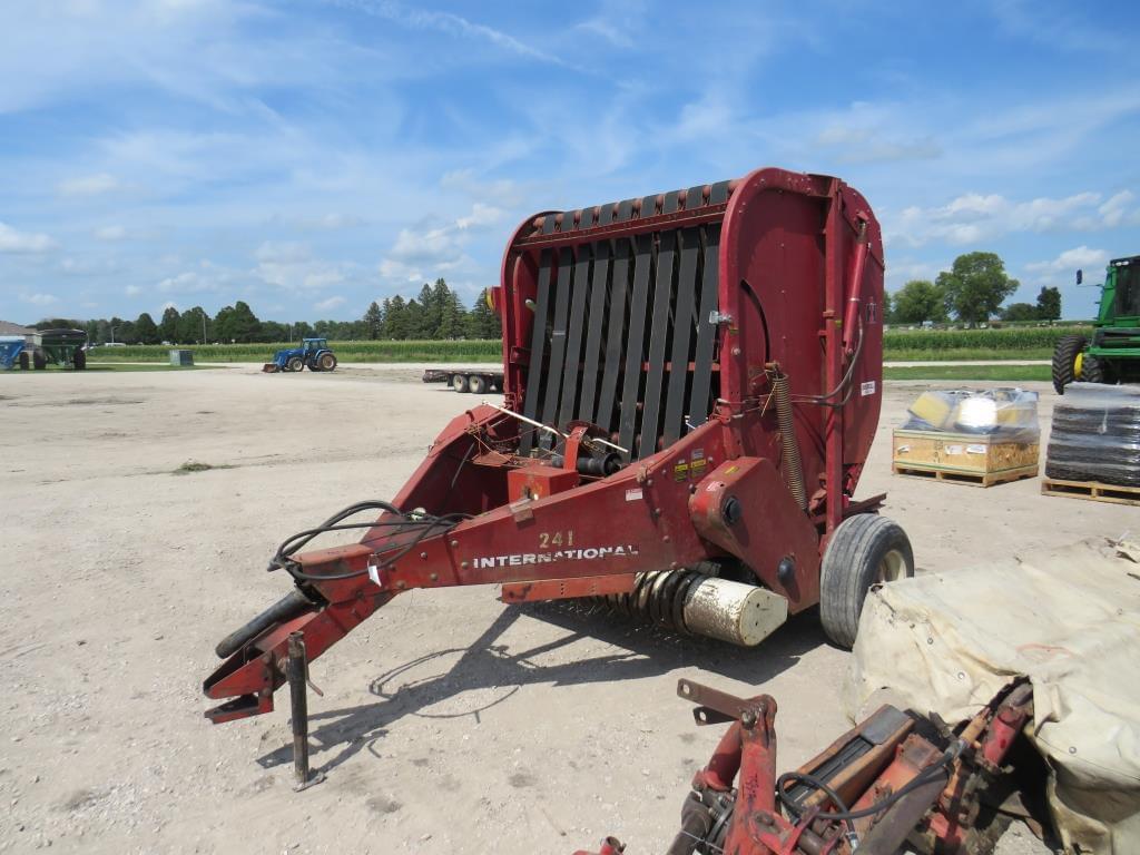 Image of International Harvester 241 Primary image