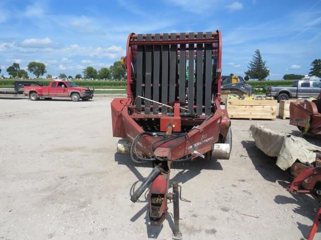 Image of International Harvester 241 equipment image 1