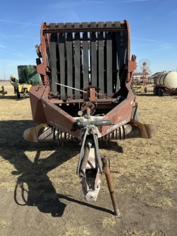 Image of International Harvester 241 equipment image 1