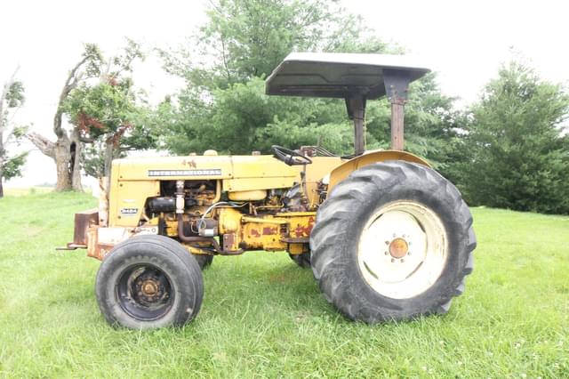 Image of International Harvester 2424 equipment image 3