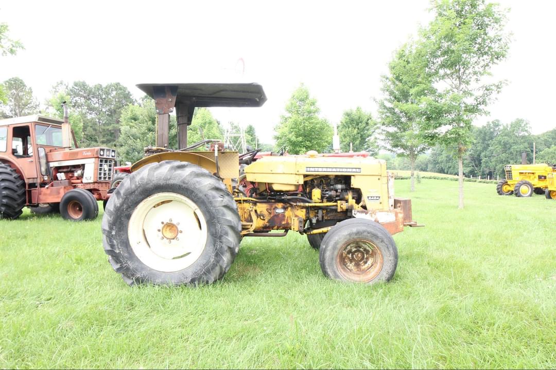 Image of International Harvester 2424 Primary image