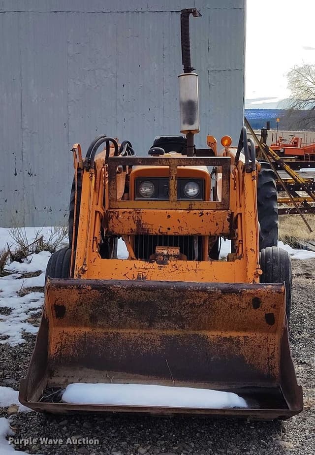 Image of International Harvester 2444 equipment image 1