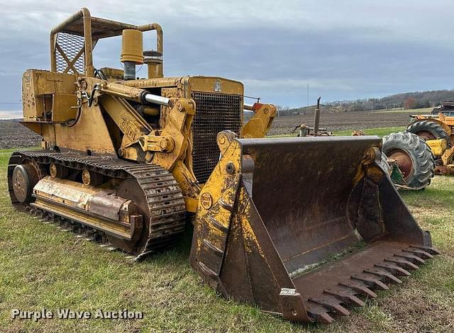 Image of International Harvester  250  equipment image 2