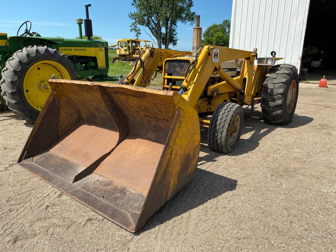 Image of International Harvester 2500A Primary image