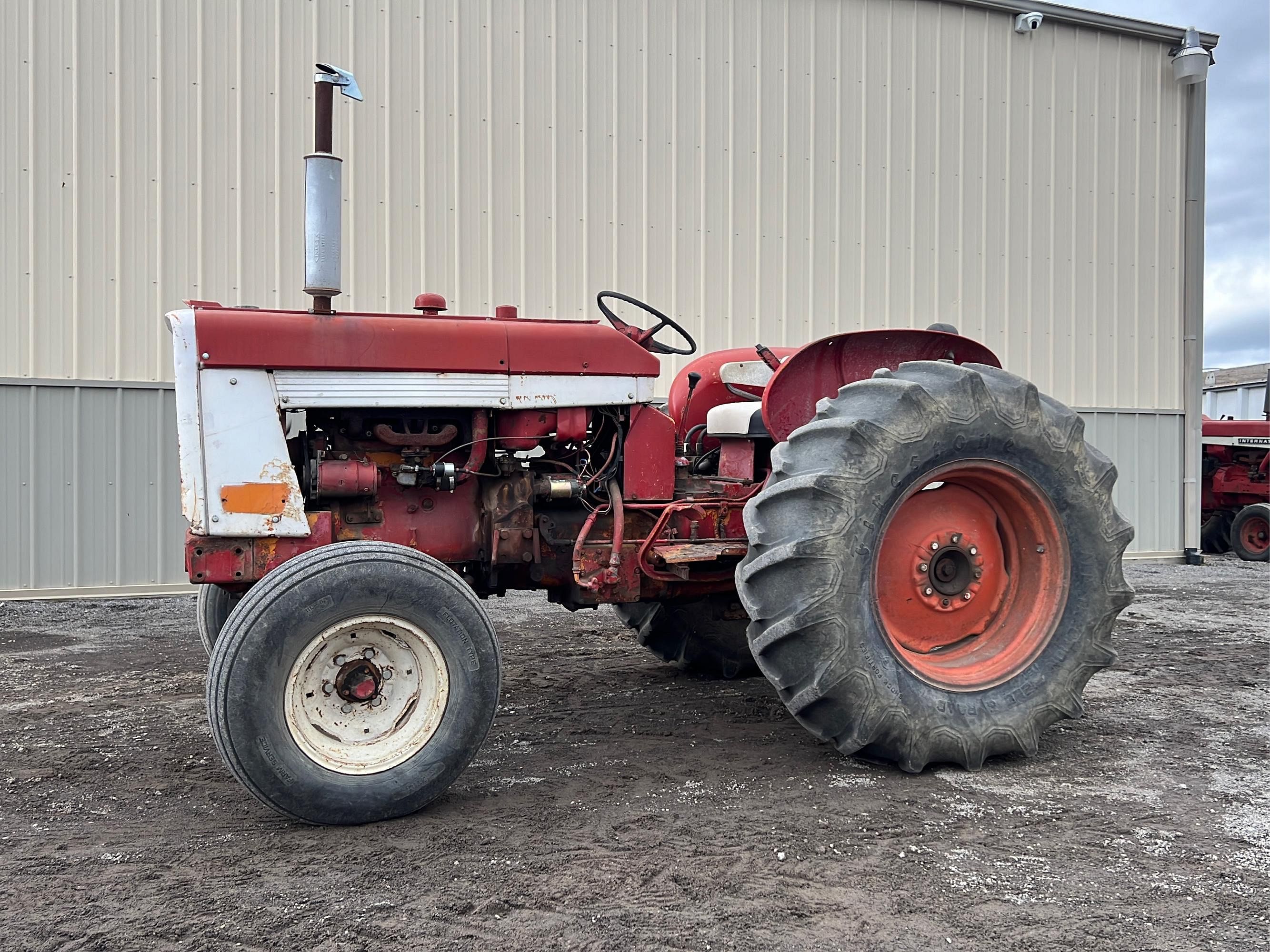 International Harvester 2504 Tractors 40 To 99 HP For Sale | Tractor Zoom