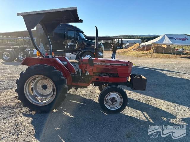 Image of International Harvester 254 equipment image 3