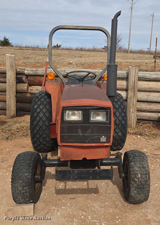 Image of International Harvester 254 equipment image 1