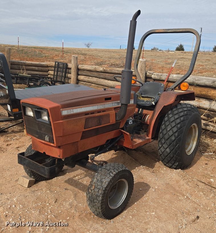 International Harvester 254 Equipment Image0