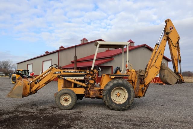 Image of International Harvester 260 equipment image 3