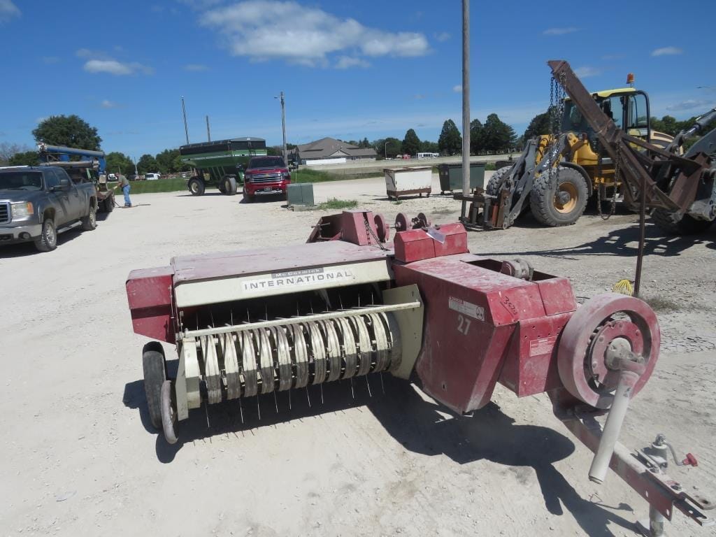 International Harvester 27 Equipment Image0