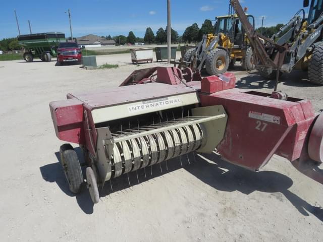 Image of International Harvester 27 equipment image 1