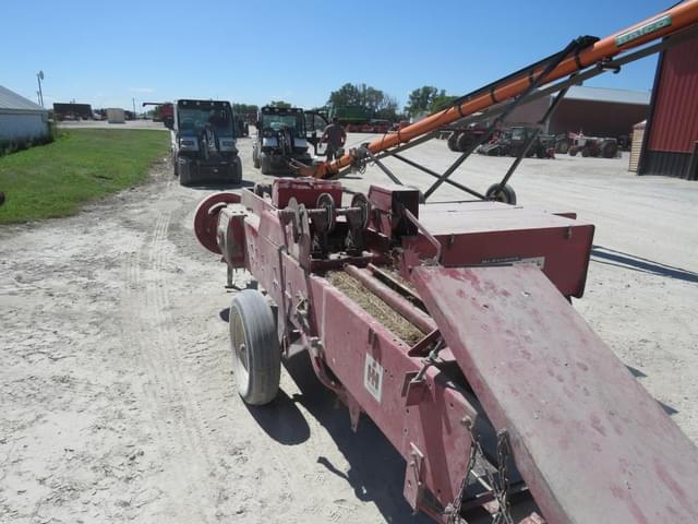 Image of International Harvester 27 equipment image 4