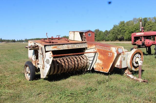 Image of International Harvester 27 equipment image 3