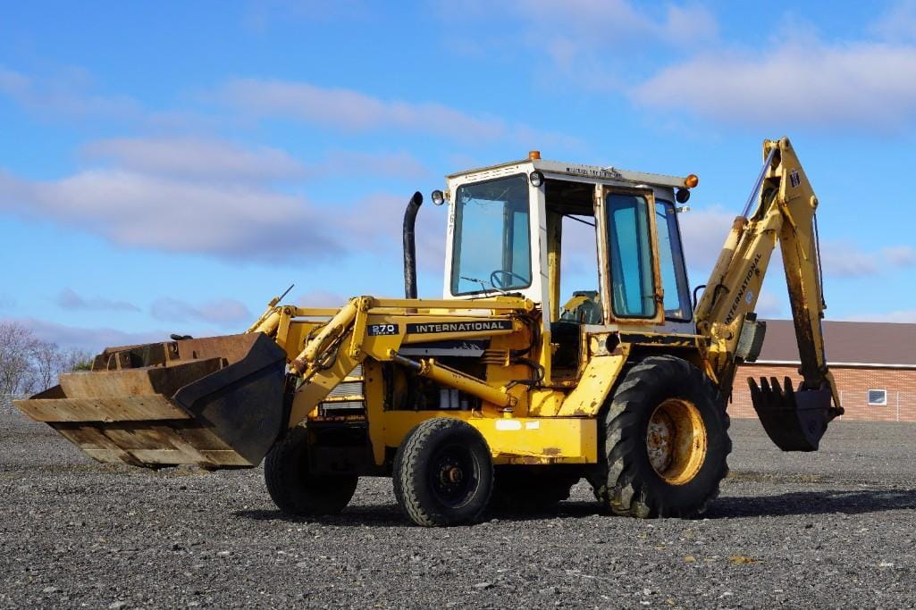 Main image International Harvester 270A
