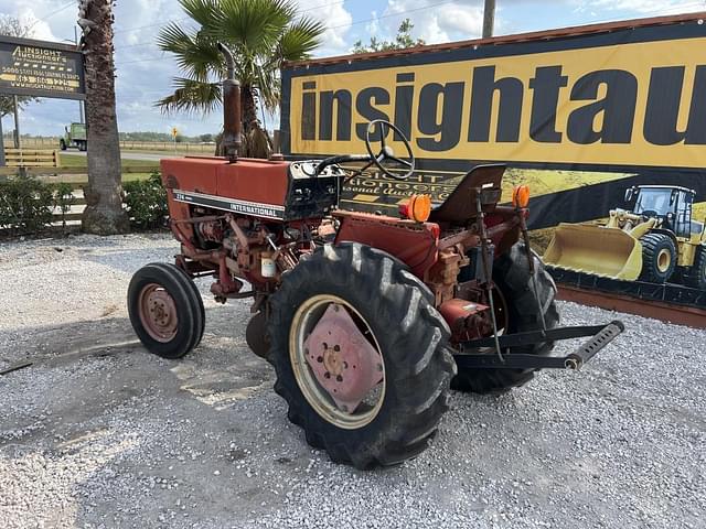 Image of International Harvester 274 equipment image 1