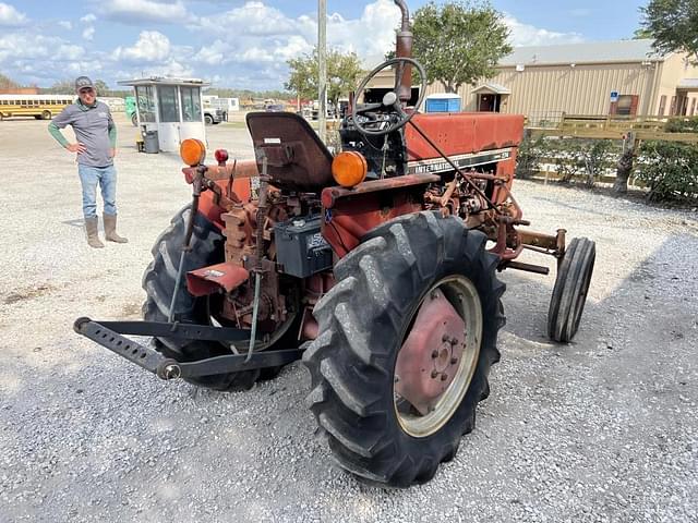 Image of International Harvester 274 equipment image 3