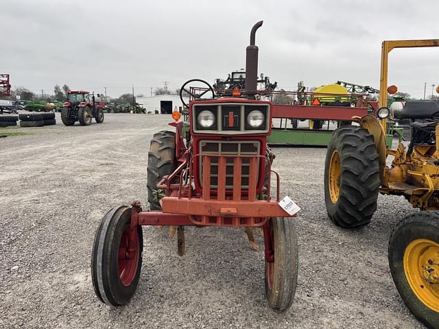 Image of International Harvester 274 equipment image 1