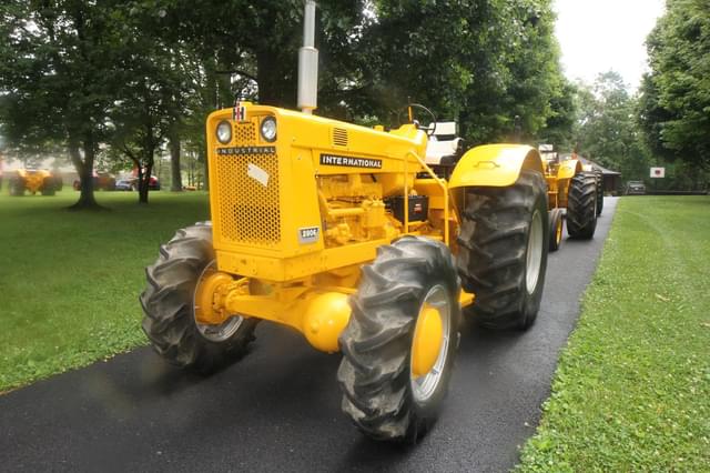 Image of International Harvester 2806 equipment image 2