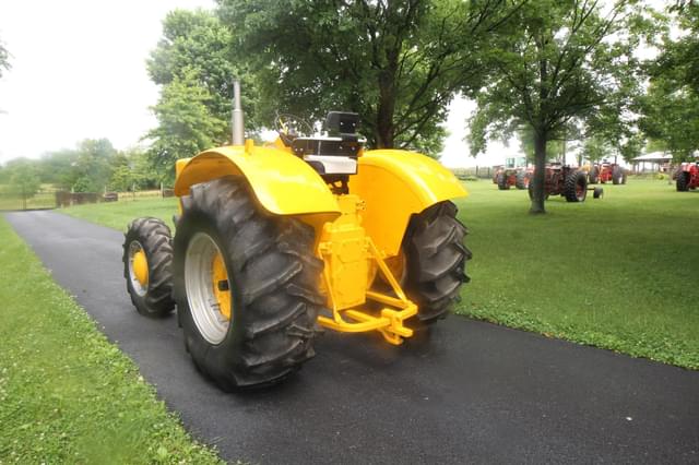 Image of International Harvester 2806 equipment image 4
