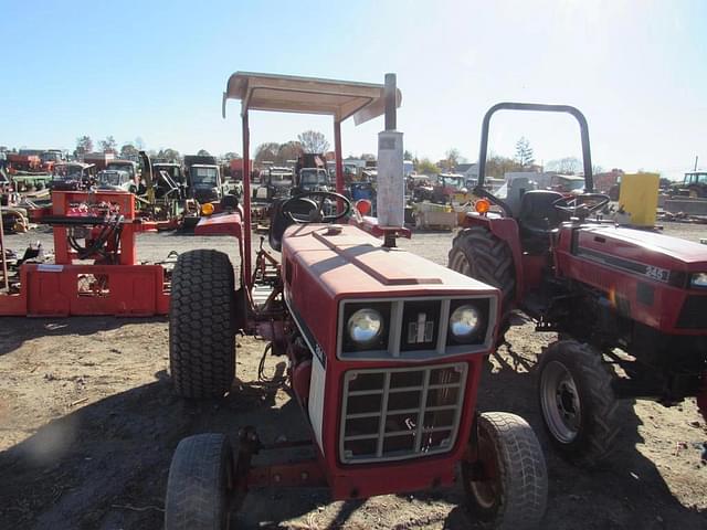 Image of International Harvester 284 equipment image 2