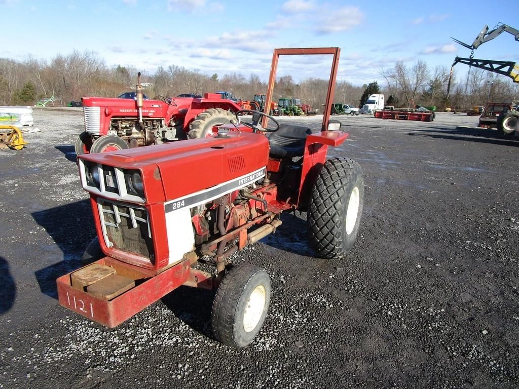 Main image International Harvester 284