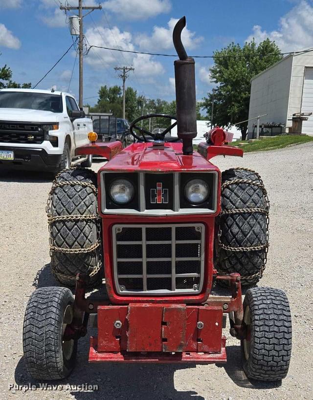 Image of International Harvester 284 equipment image 1