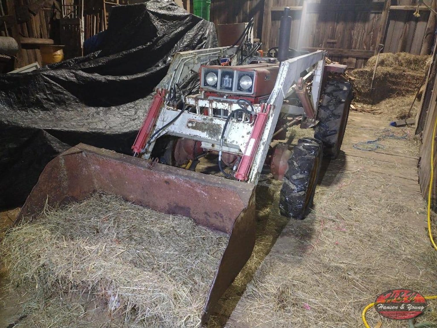 International Harvester 284 Equipment Image0